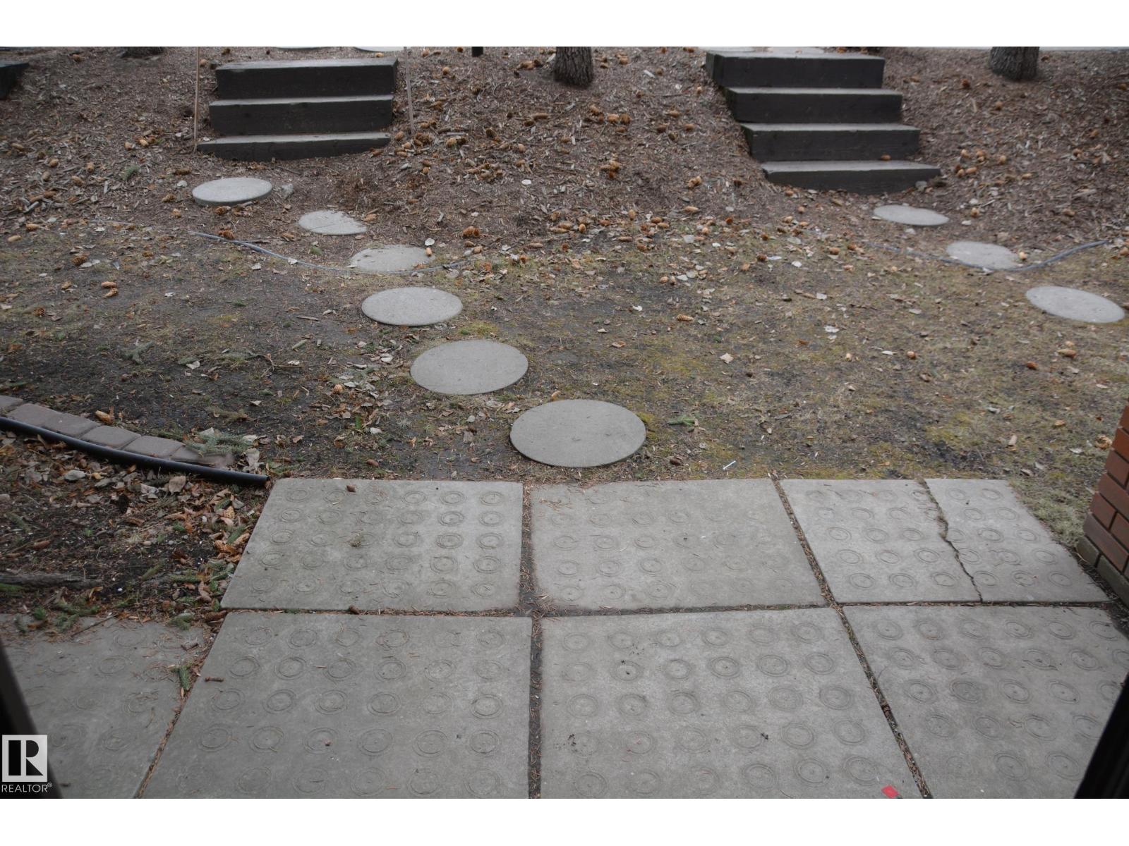 11176 83 AV NW - 21