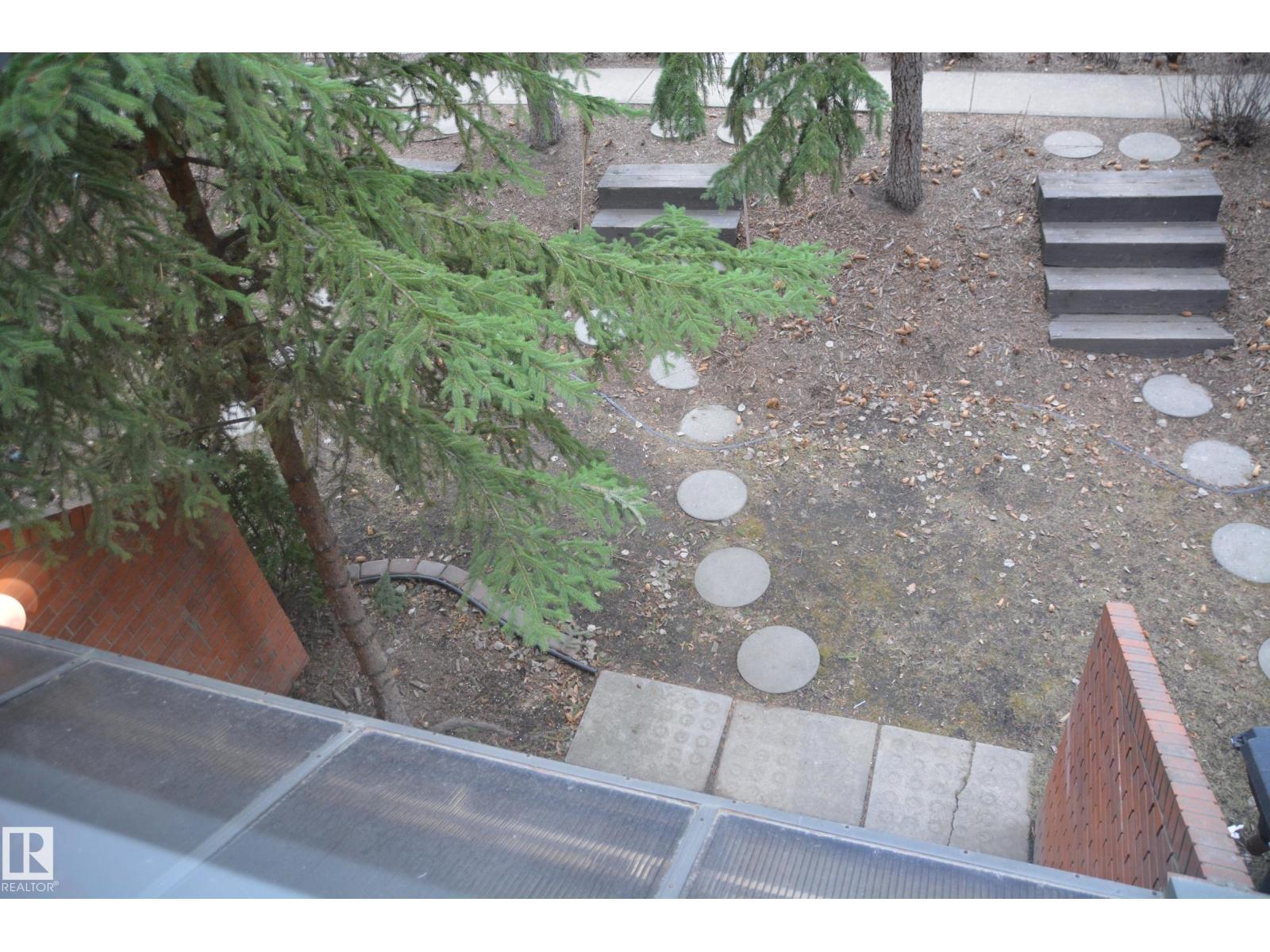 11176 83 AV NW - 40