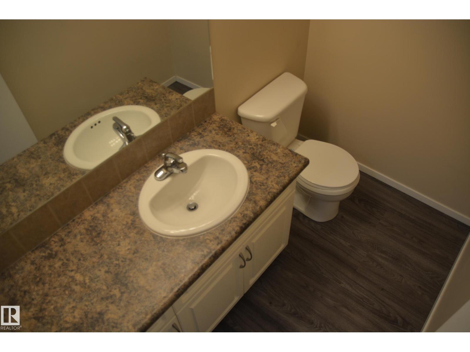 11176 83 AV NW - 9