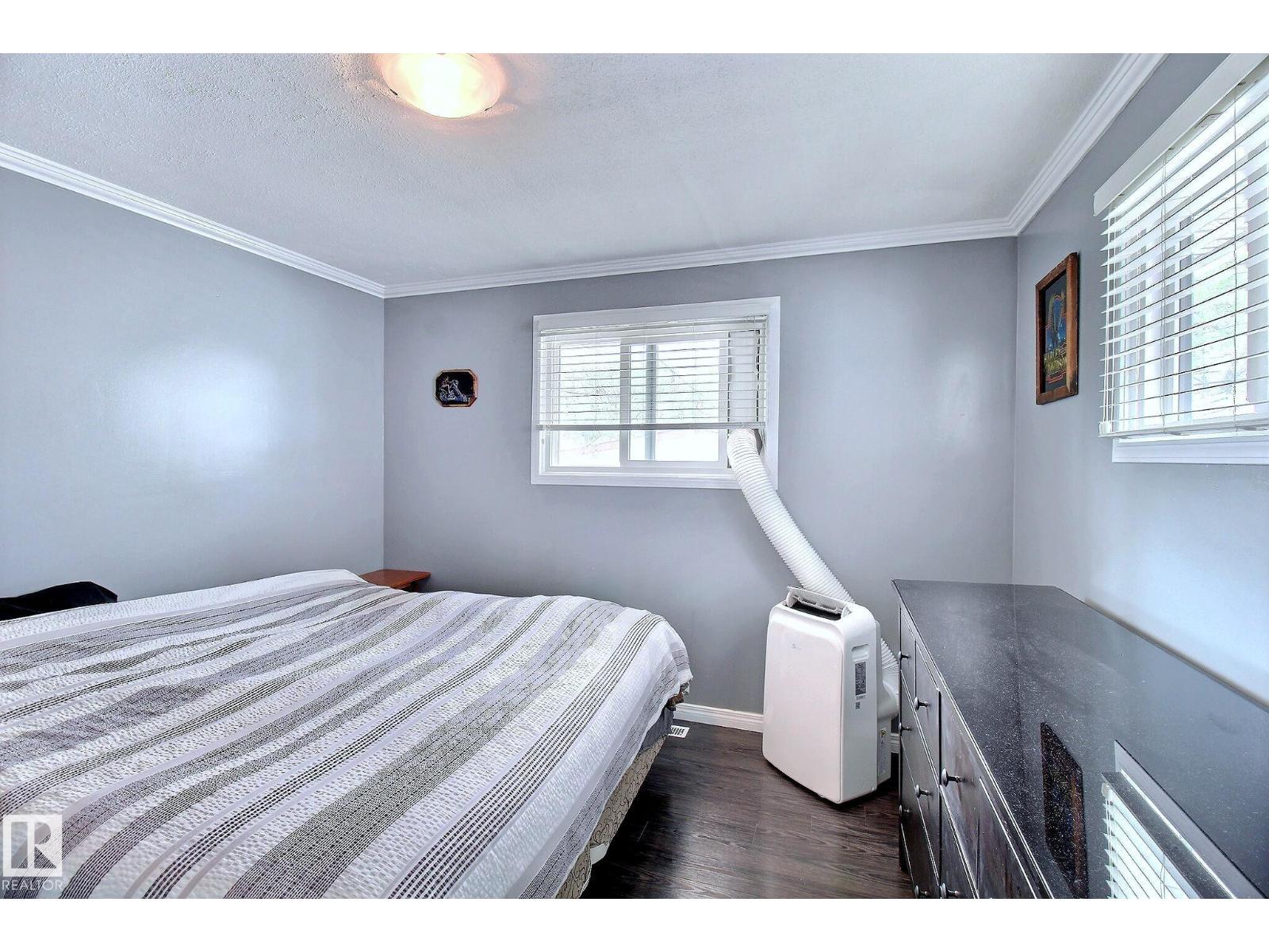 11930 95A ST NW - 19