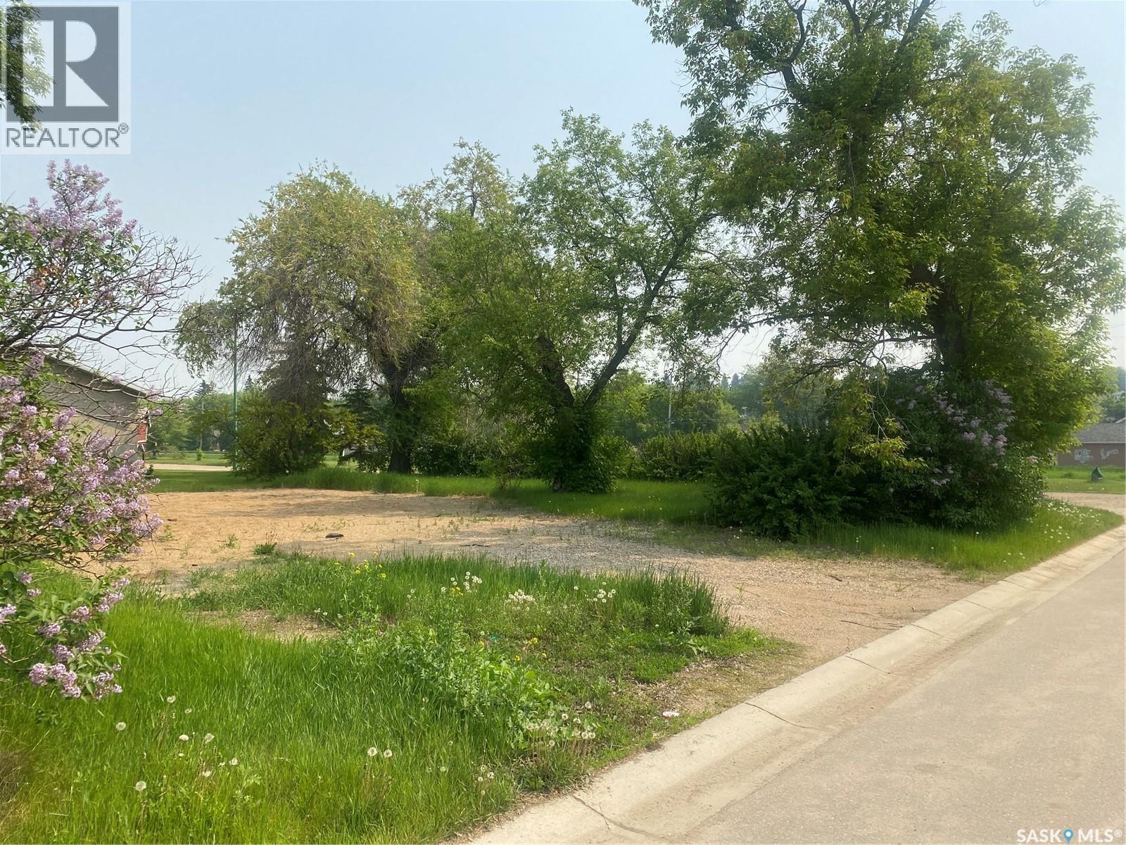 790 16th STREET W - photo 2