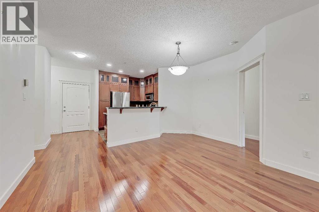#120 20 Discovery Ridge Close SW - 8