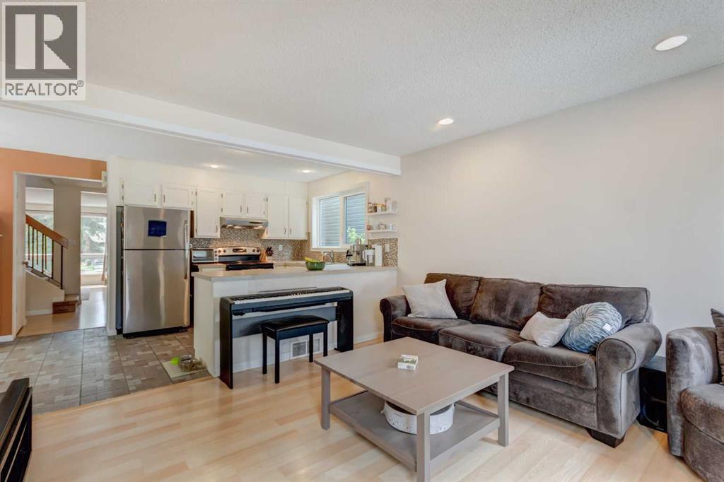 20 Strathearn Rise SW - 13