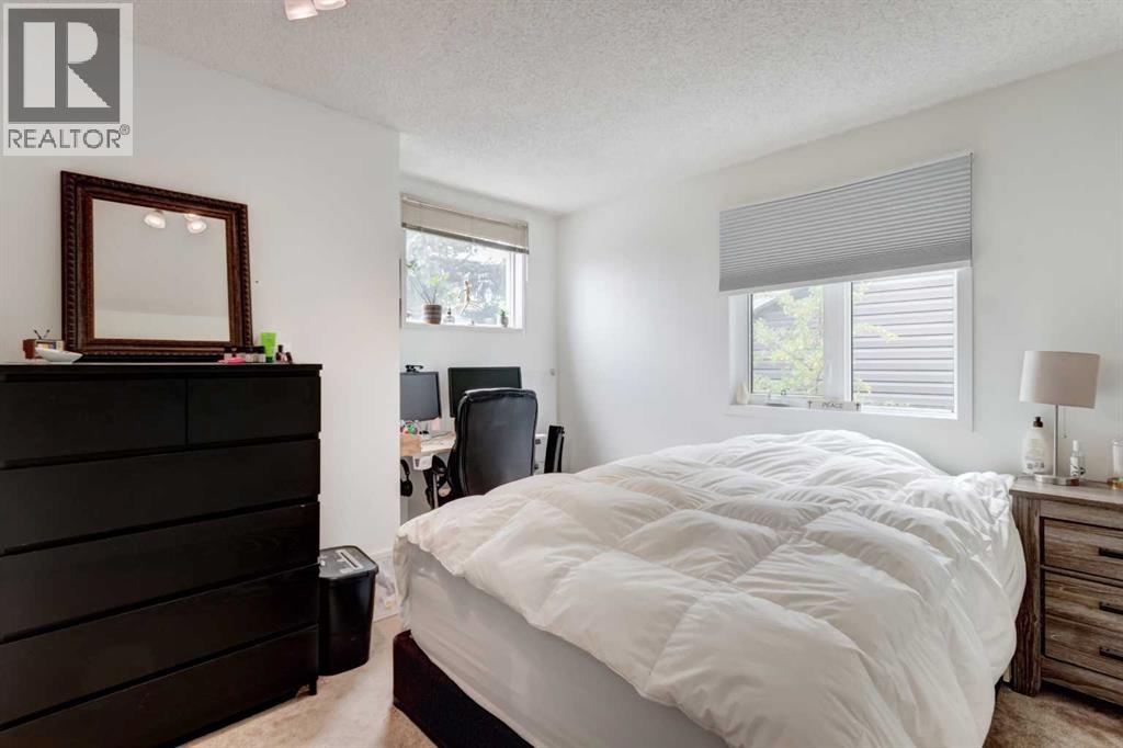 20 Strathearn Rise SW - 22