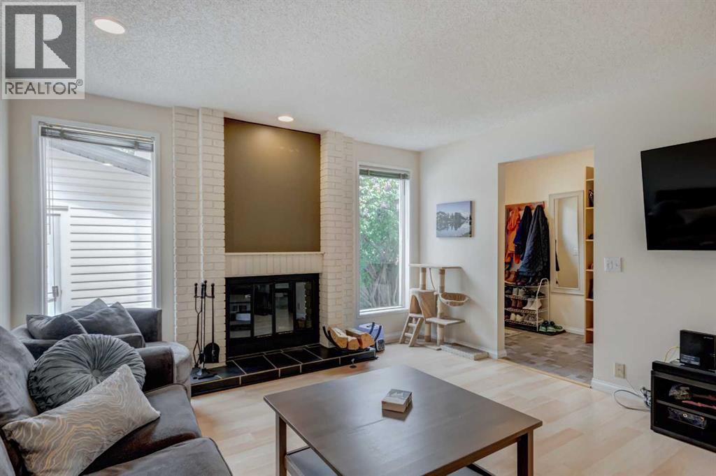 20 Strathearn Rise SW - 12