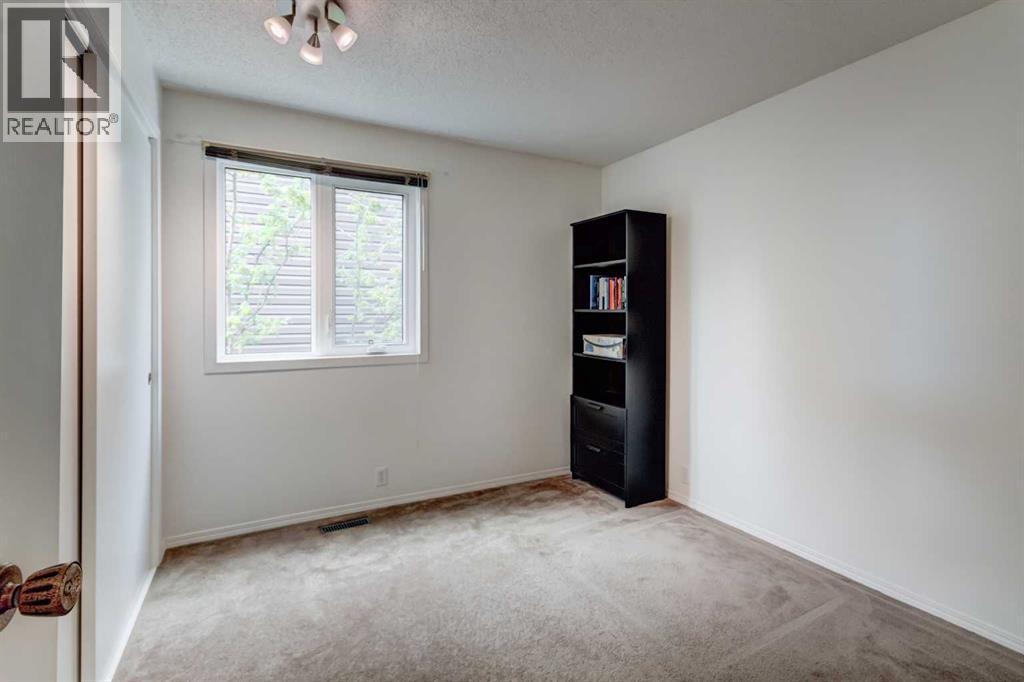 20 Strathearn Rise SW - 21