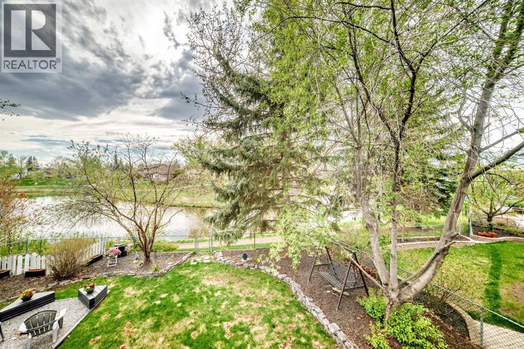 292 Waterstone Crescent SE - 35