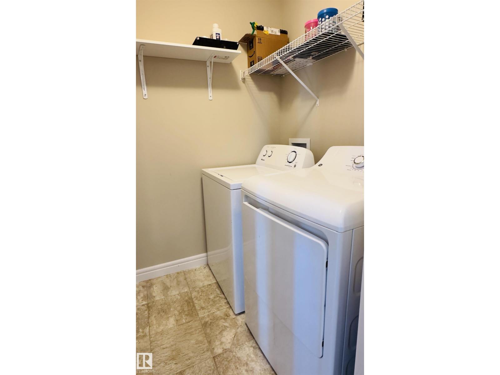 1542 33A ST NW - 11