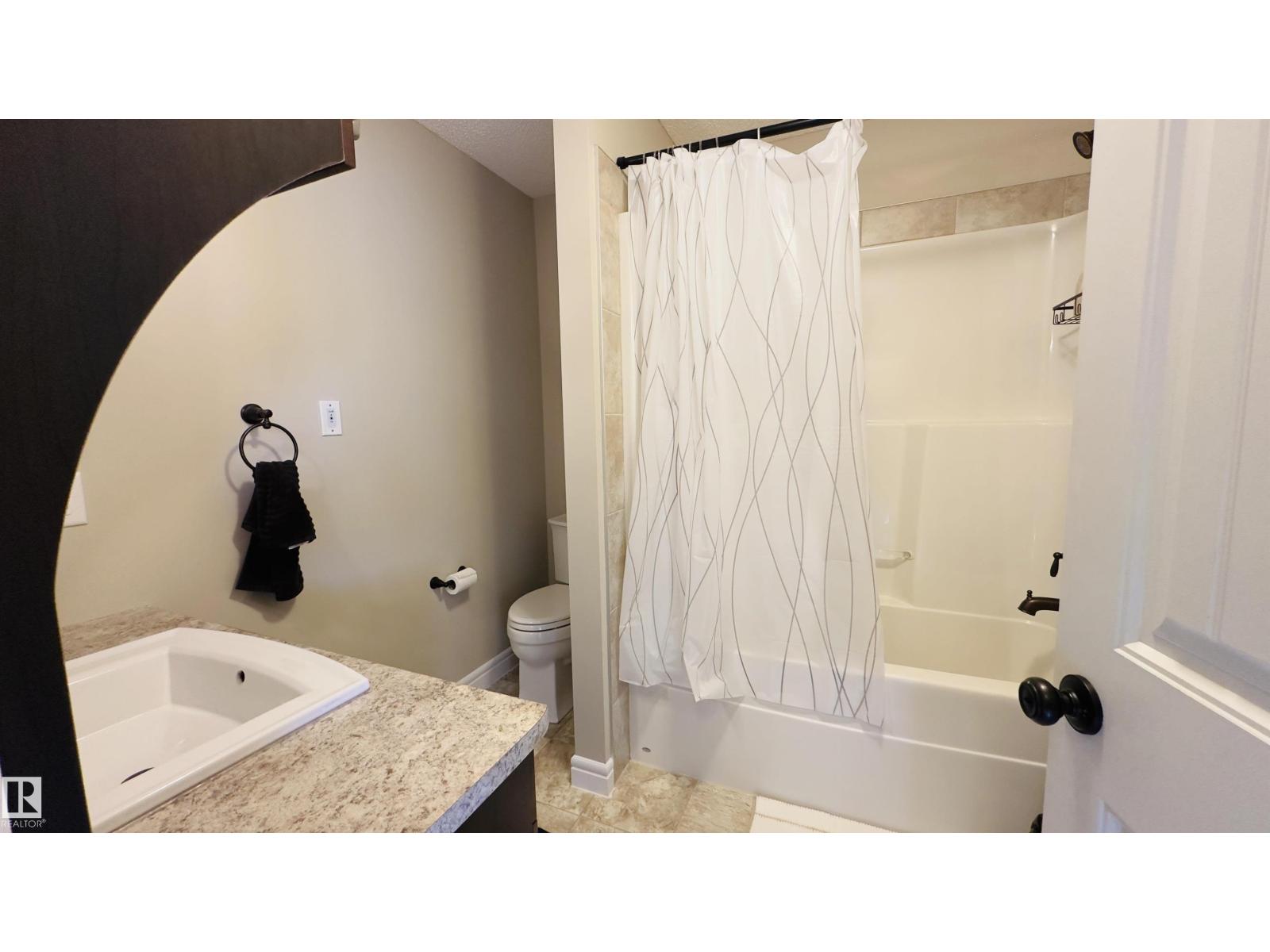 1542 33A ST NW - 24