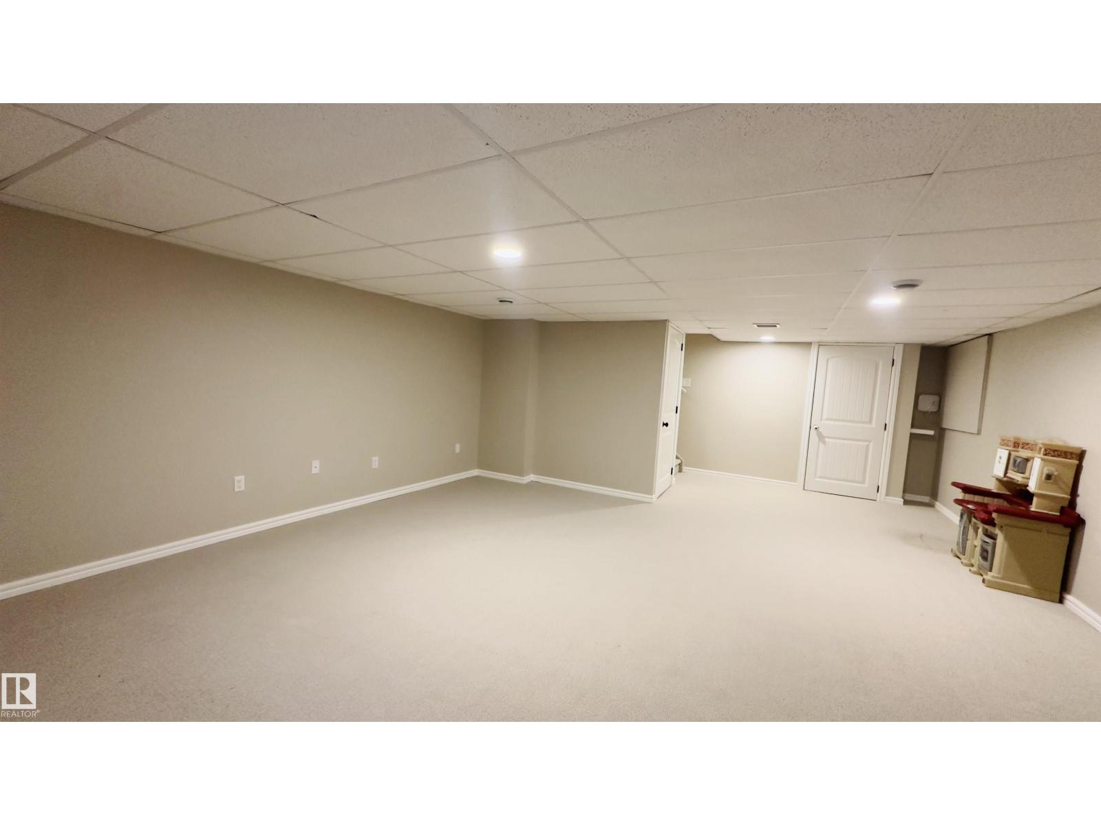 1542 33A ST NW - 35