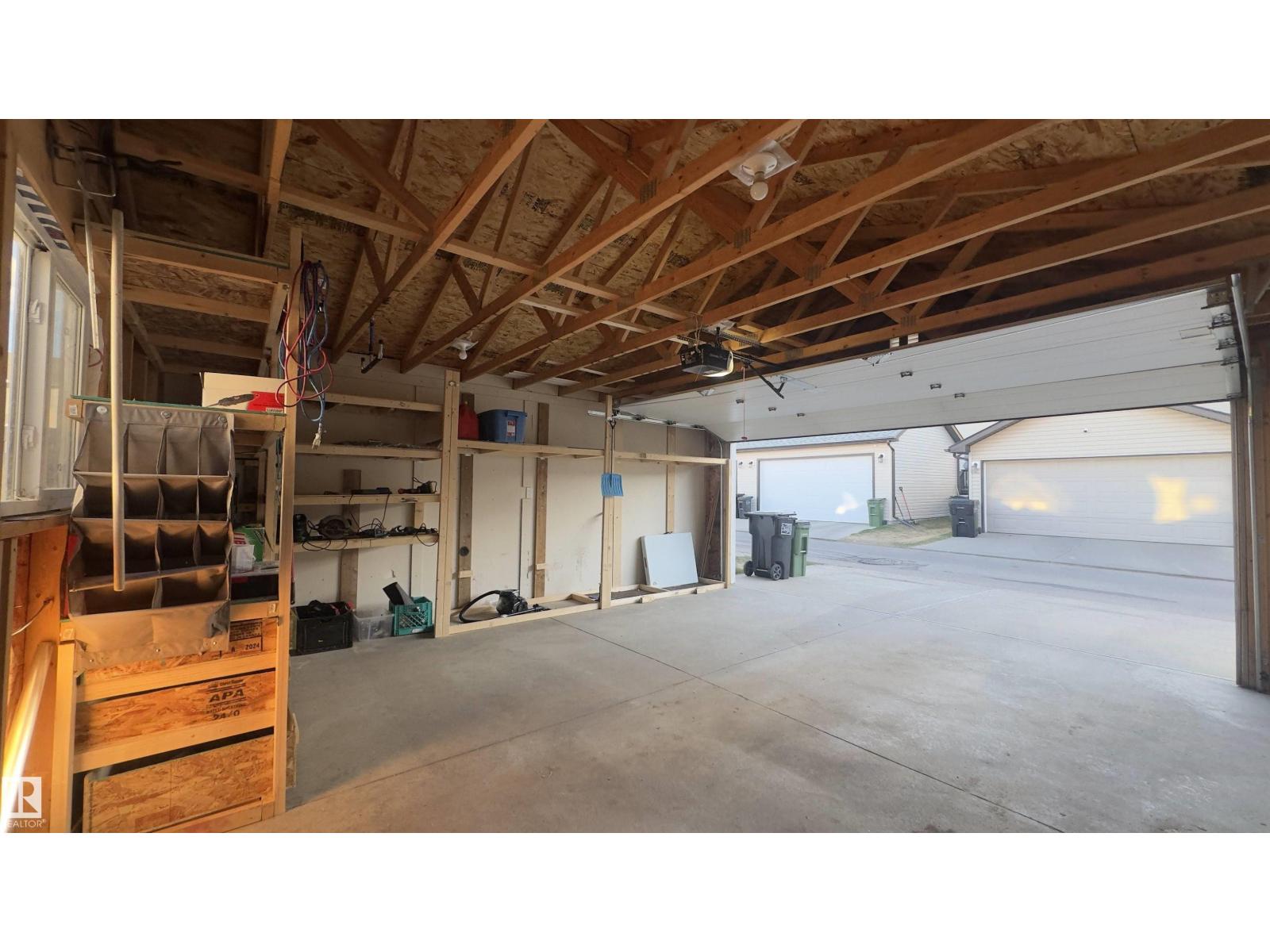 1542 33A ST NW - 39
