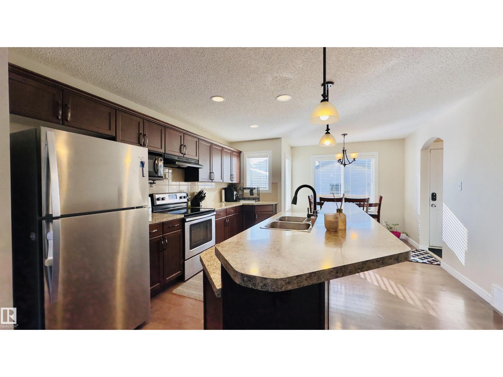 1542 33A ST NW - 4