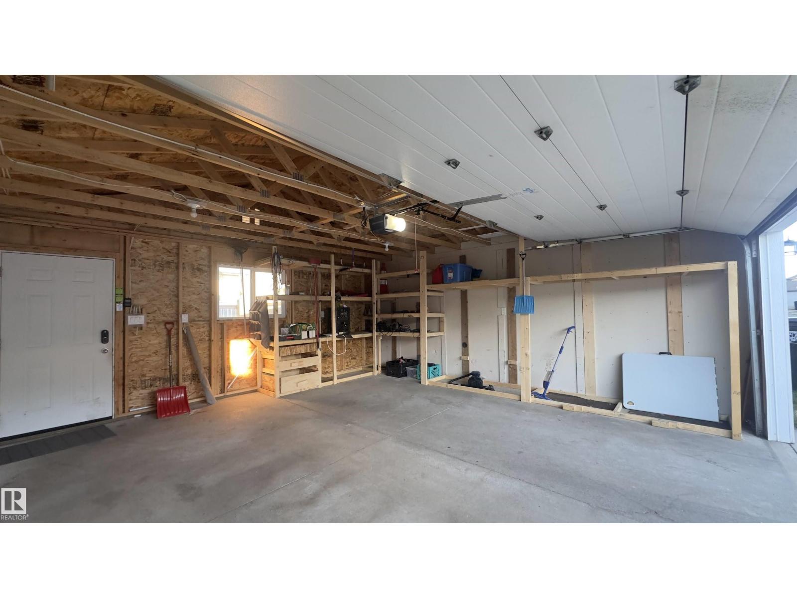 1542 33A ST NW - 40