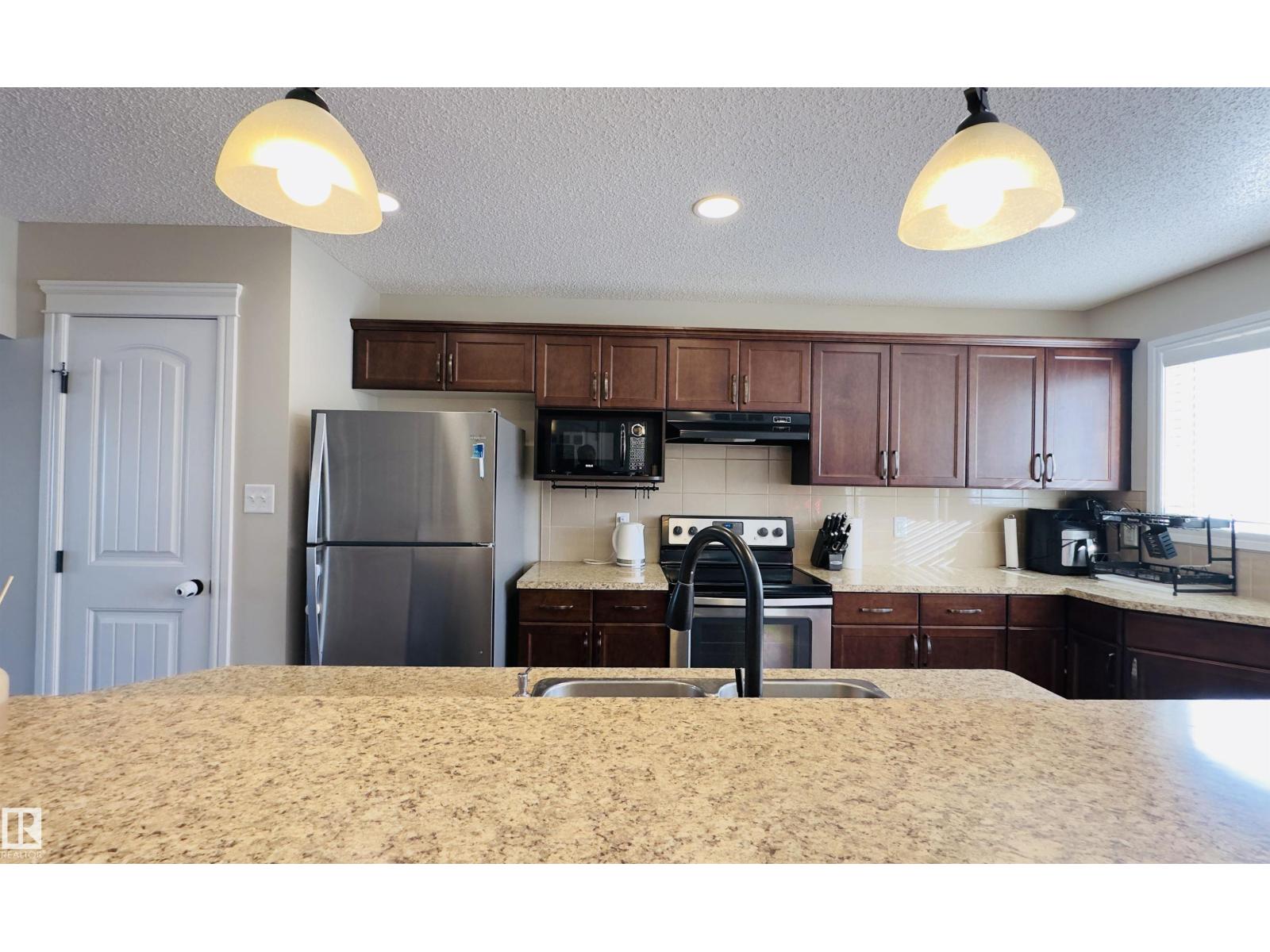1542 33A ST NW - 5