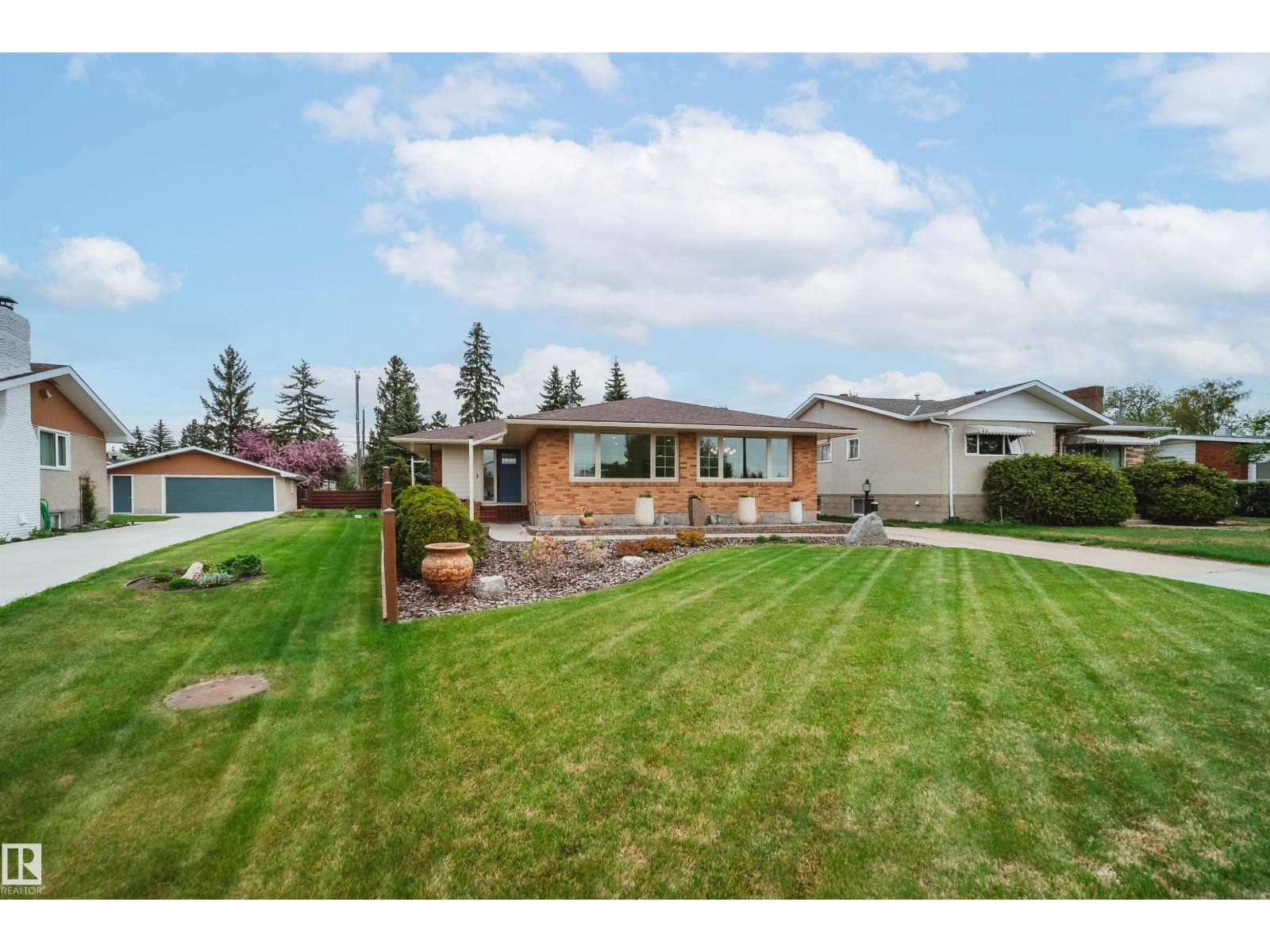 5431 113A ST NW - Image 2