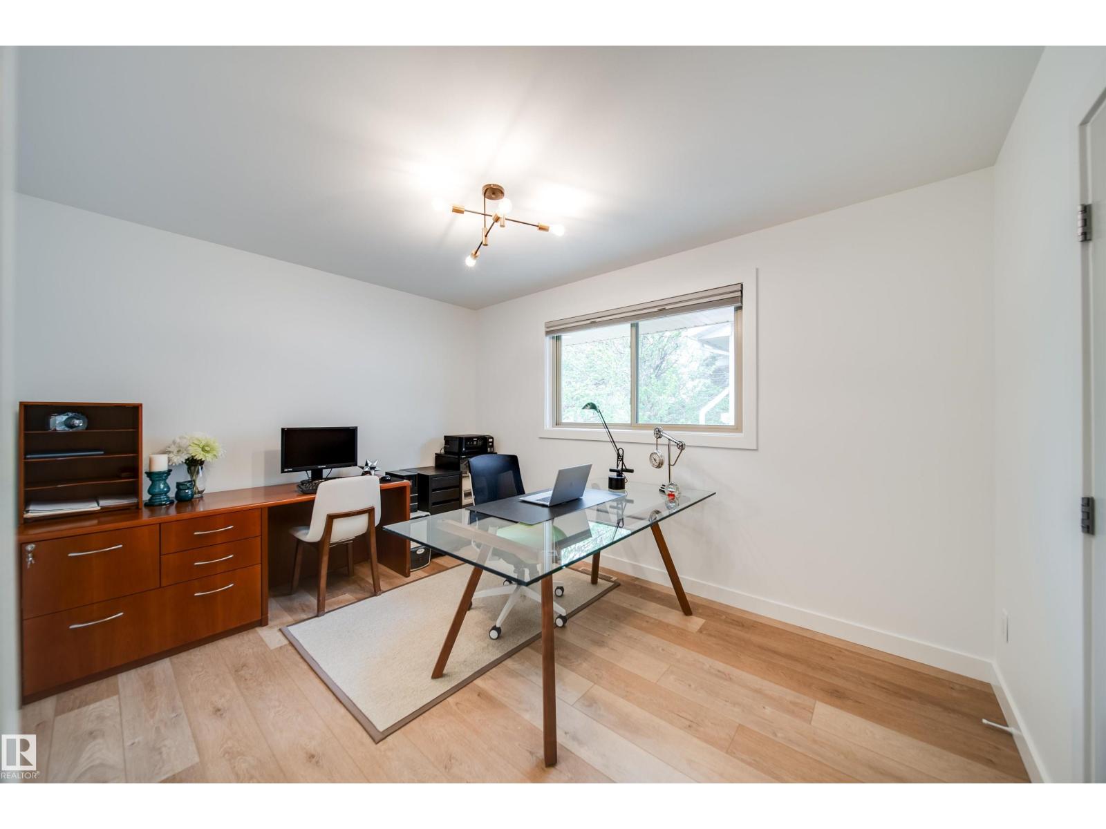 5431 113A ST NW - 30