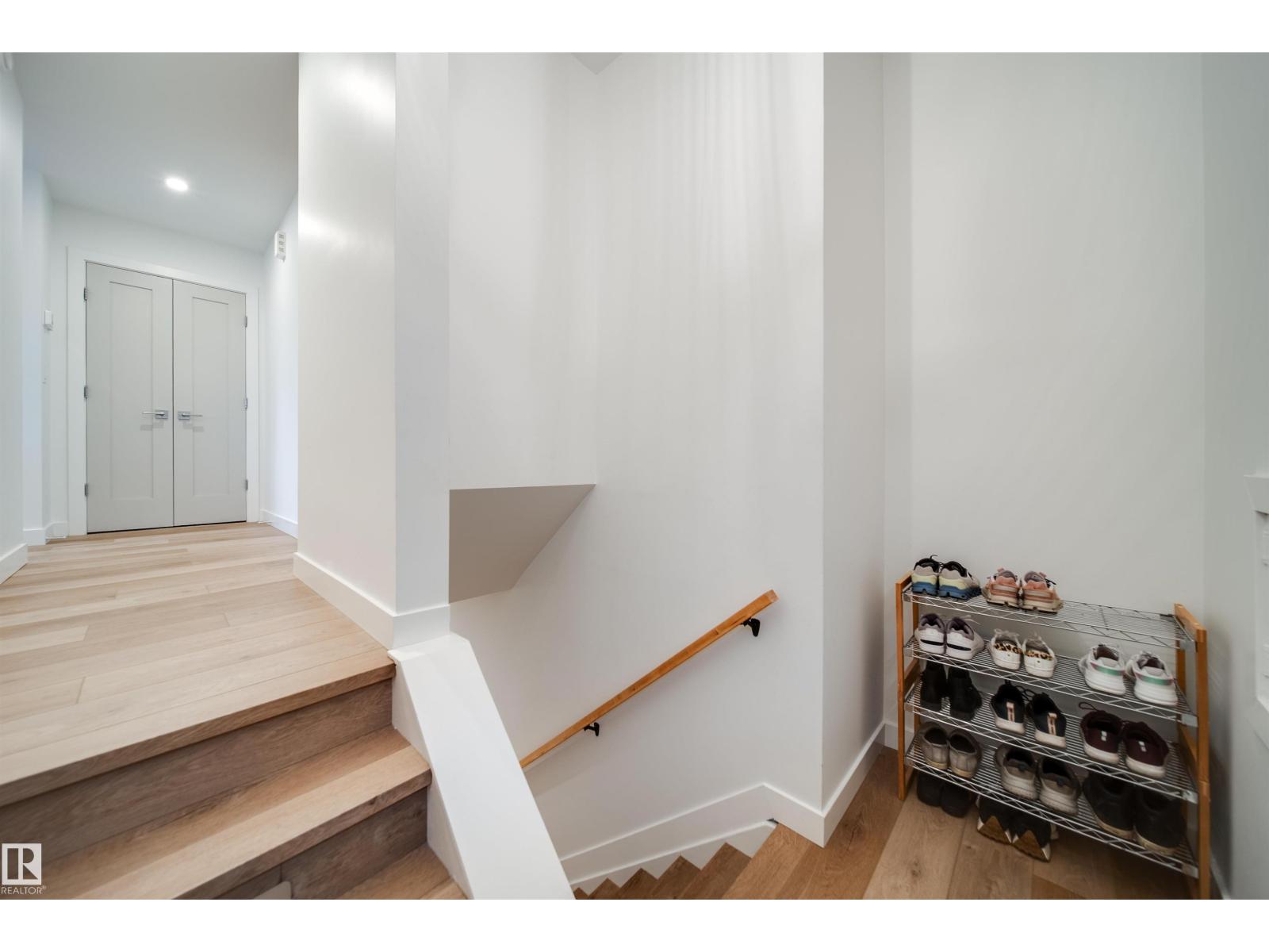 5431 113A ST NW - 32