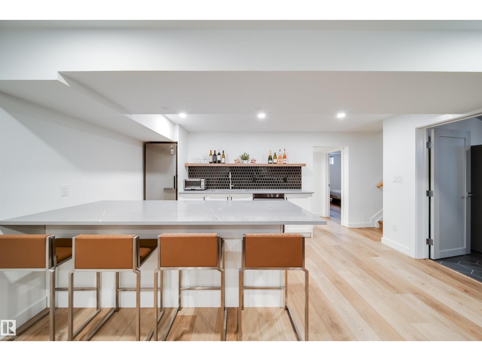5431 113A ST NW - 34