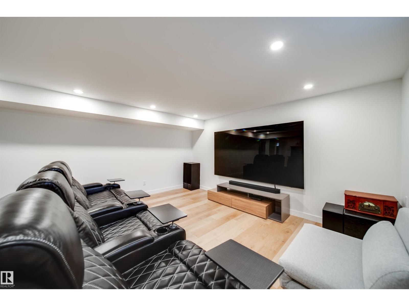 5431 113A ST NW - 36