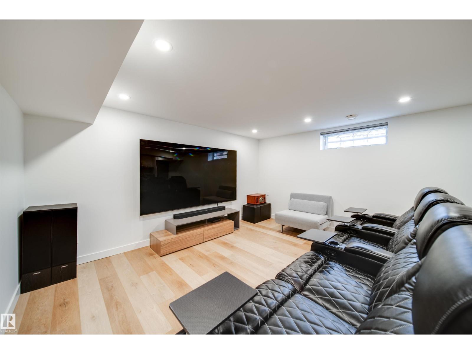 5431 113A ST NW - 37