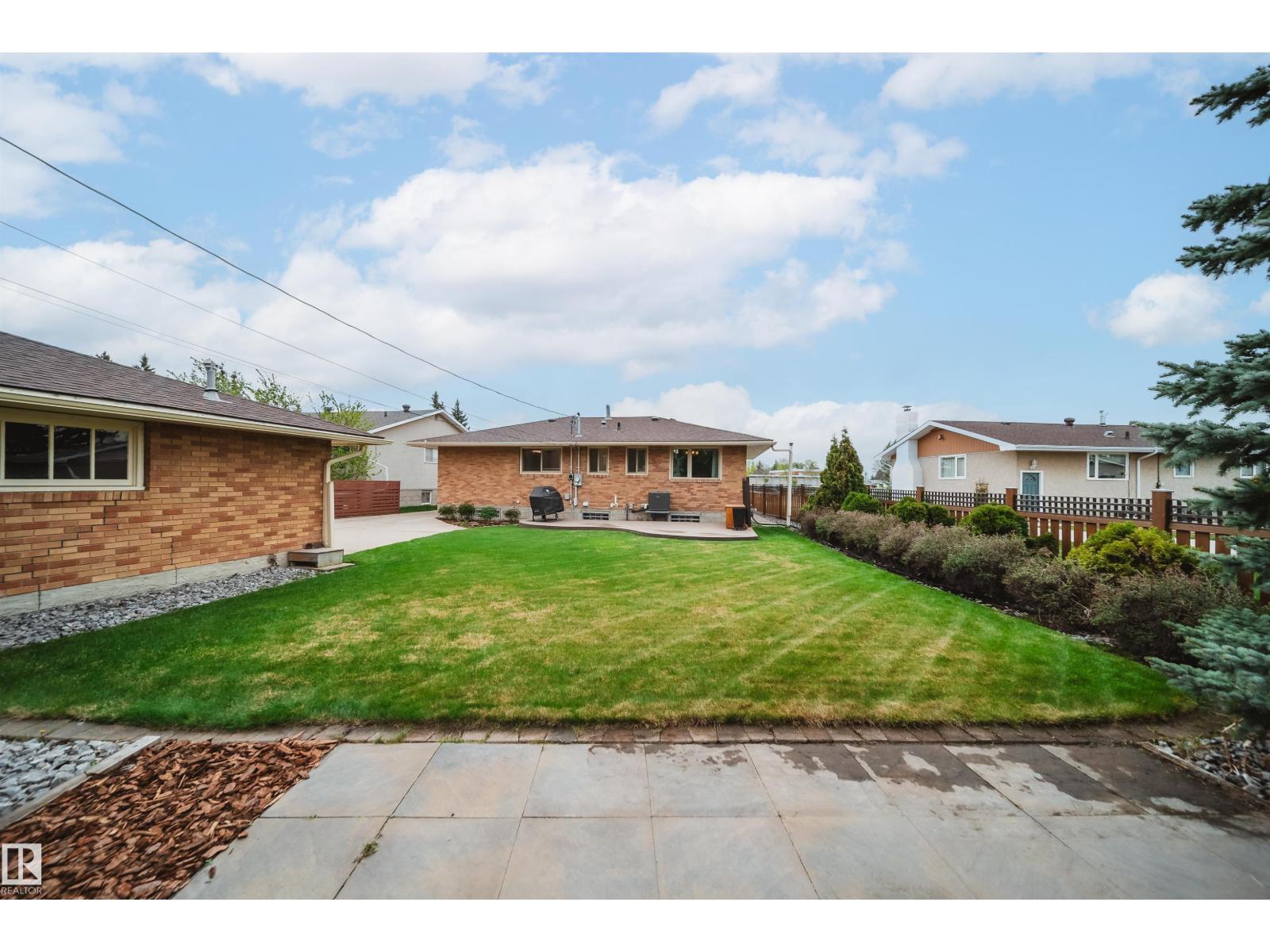 5431 113A ST NW - 44