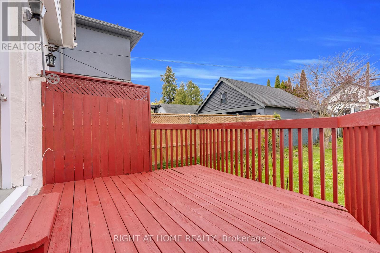 6 VANBRUGH AVENUE - 38