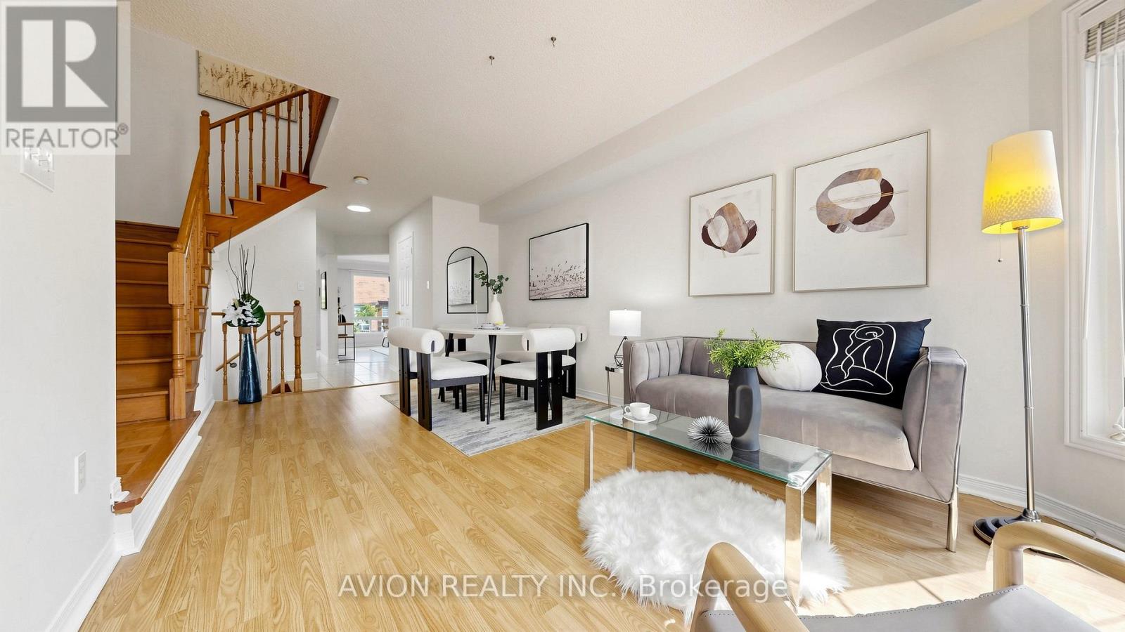 12 RIDEAU DRIVE - 3