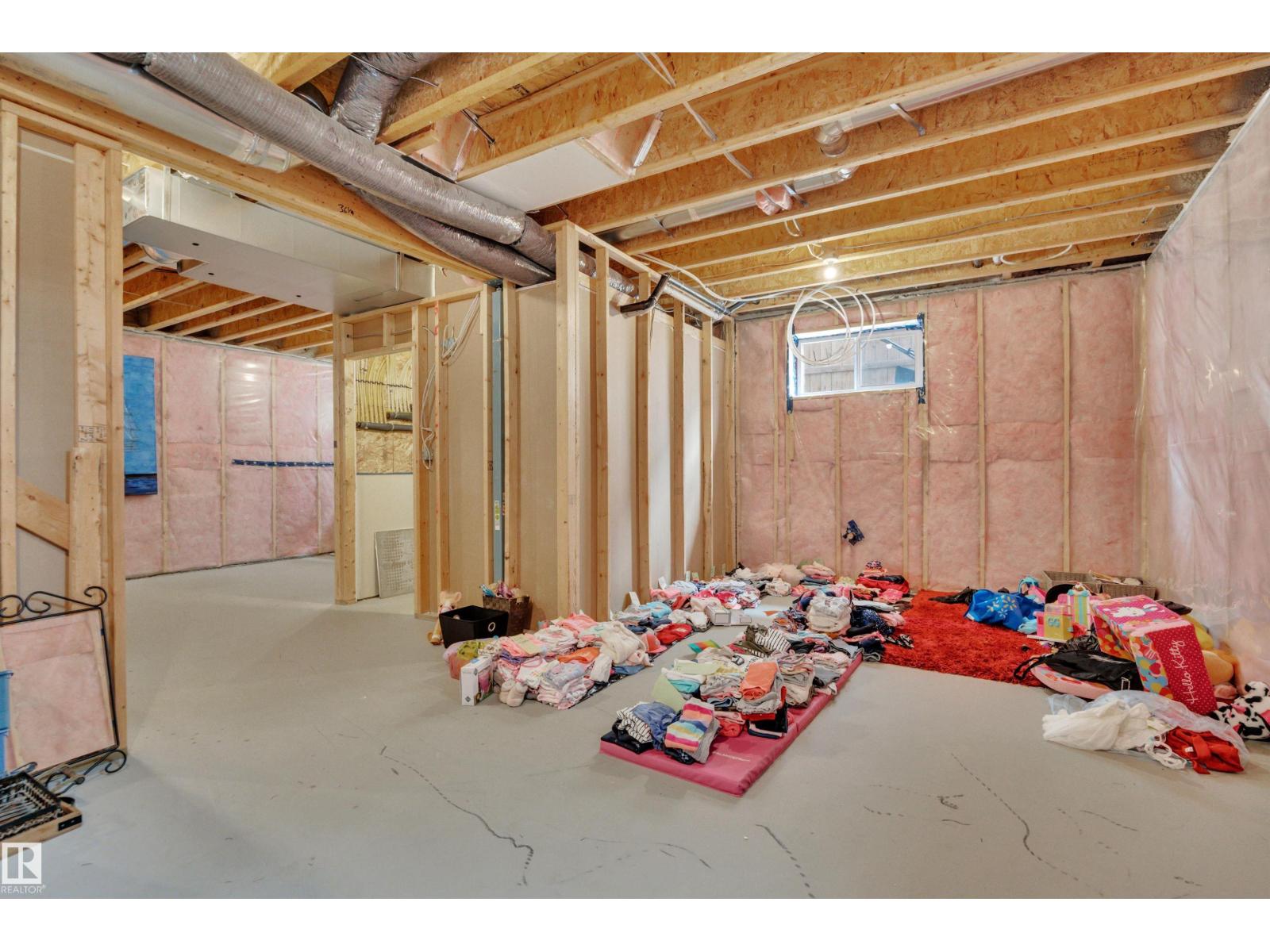 548 REYNALDS WD — photo 41