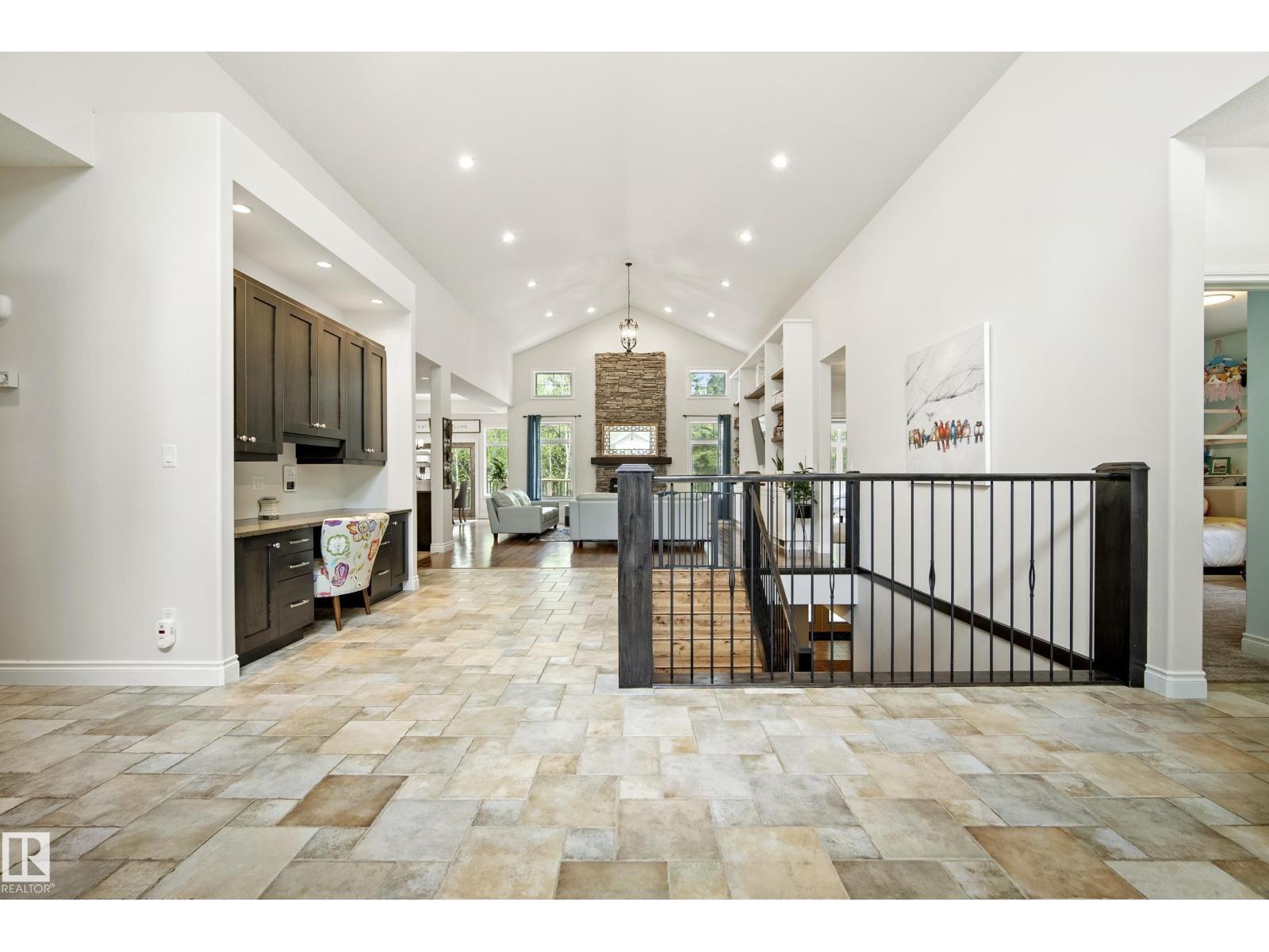#25 53024 RGE ROAD 15 - 15