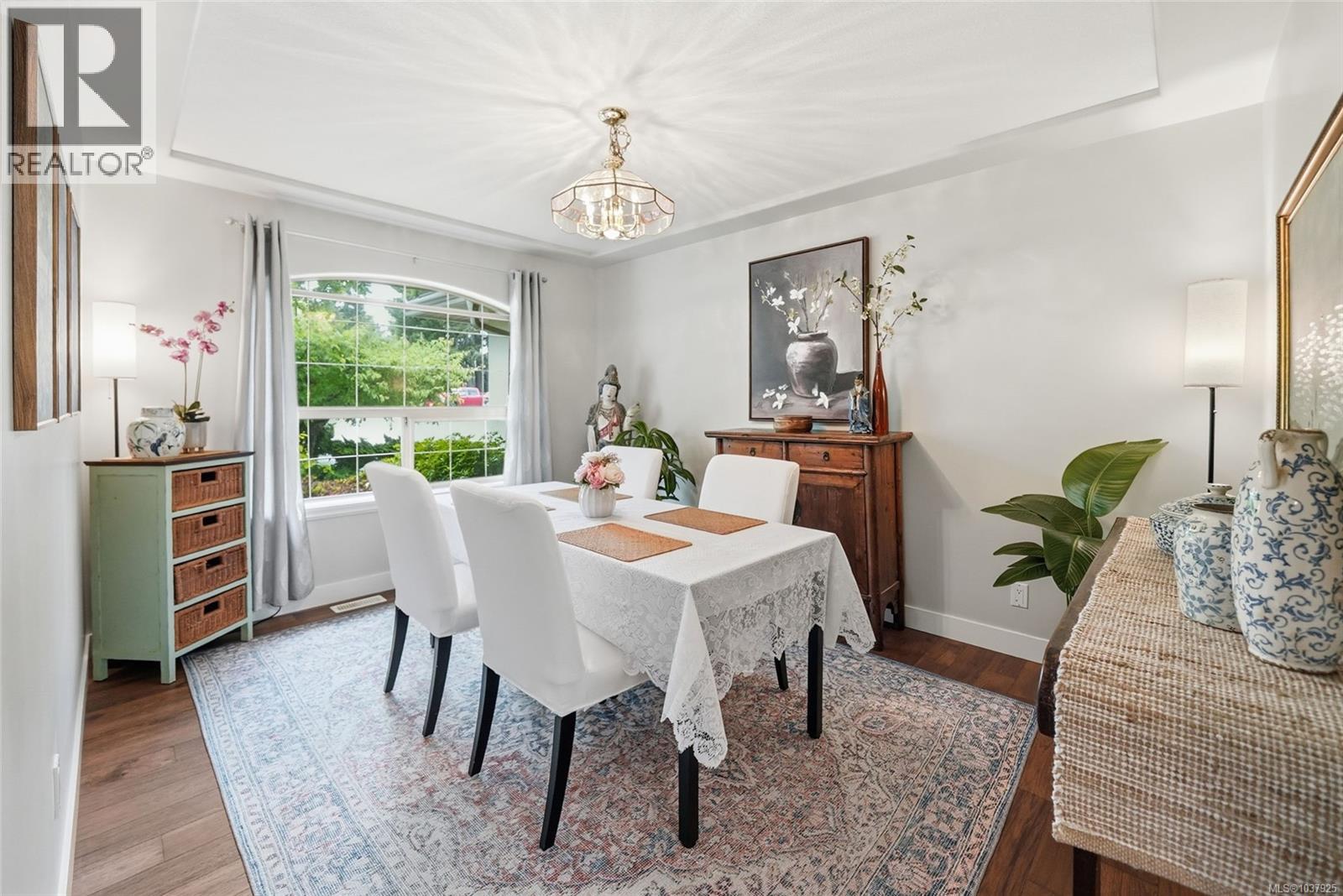 541 Tyee Cres - 14
