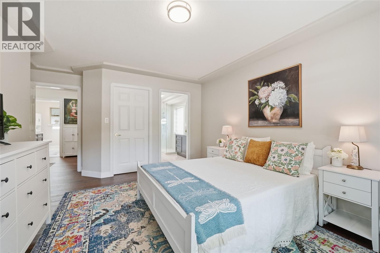 541 Tyee Cres - 42
