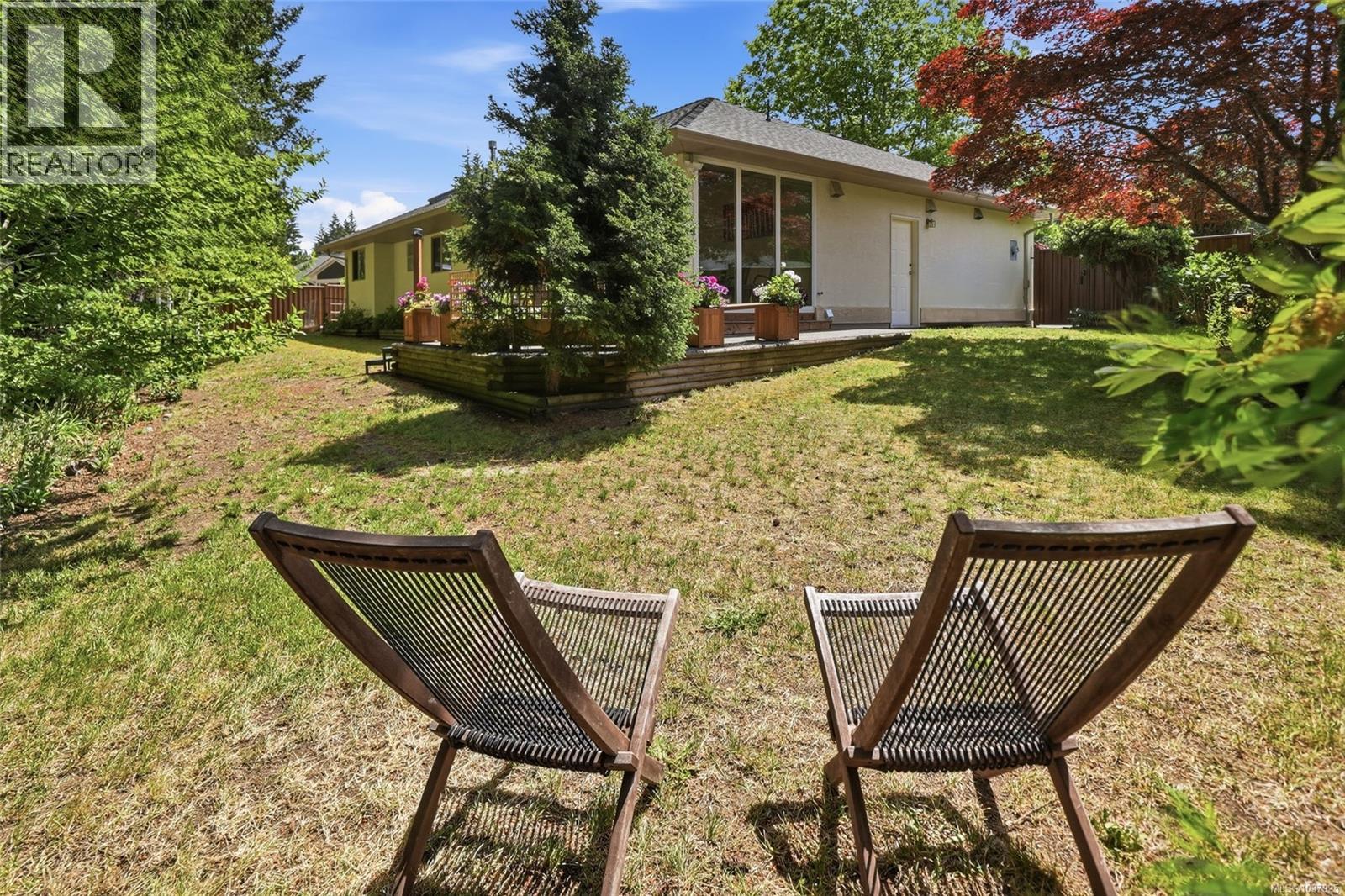 541 Tyee Cres - 47
