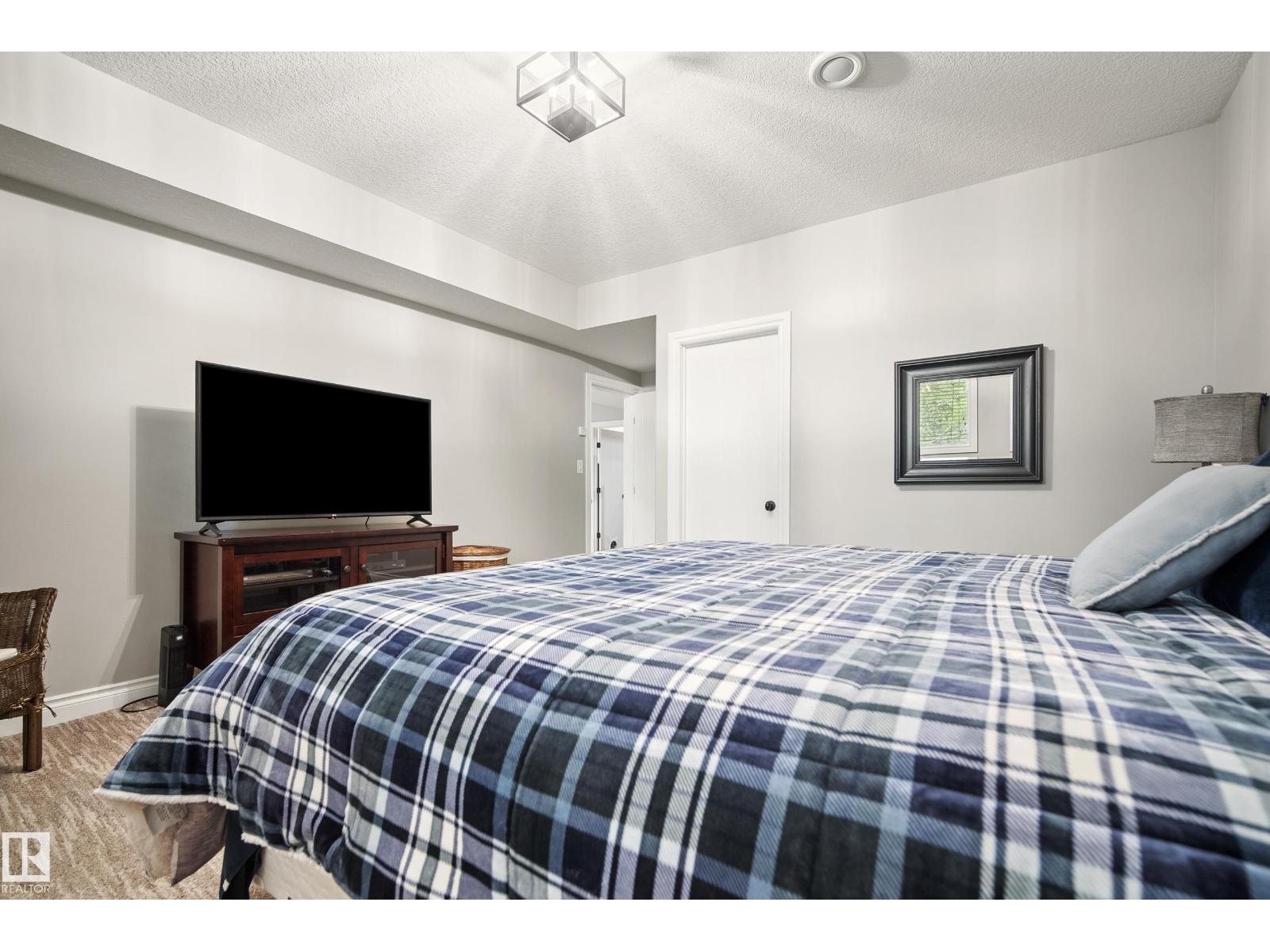#25 53024 RGE ROAD 15 - 61
