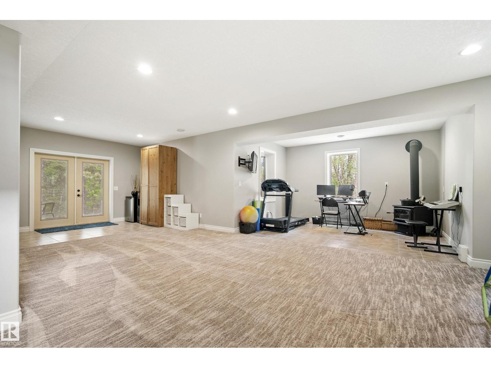 #25 53024 RGE ROAD 15 - 52