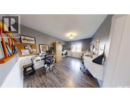 Family room - 24 Hahn Crescent, Kindersley, SK S0L1S1 Photo 6