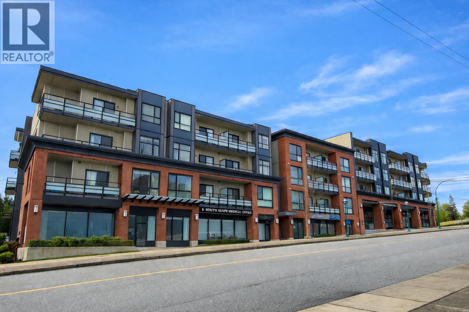 304 7777 ROYAL OAK Avenue - main photo