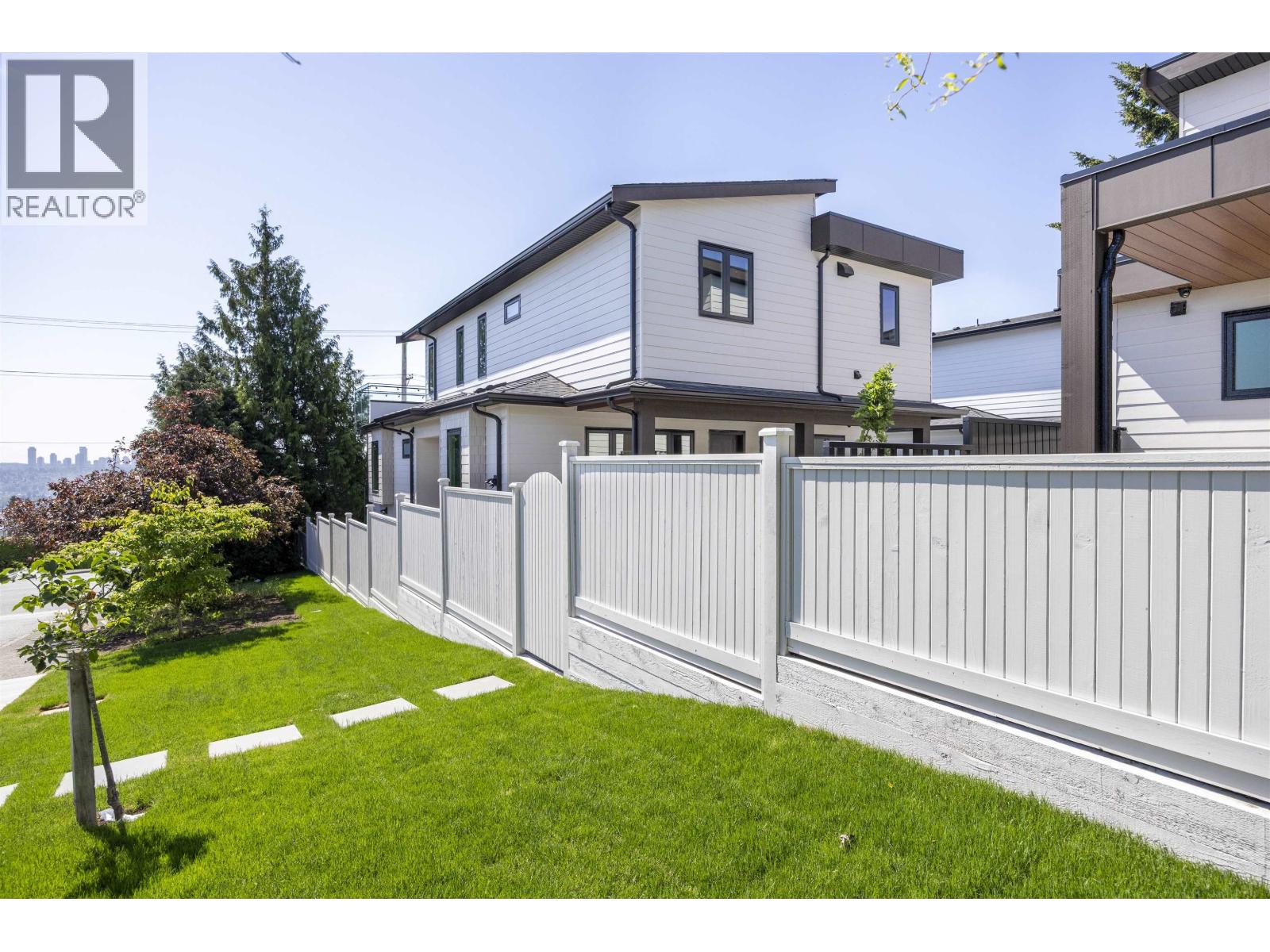 211 EIGHTH Avenue - photo 2
