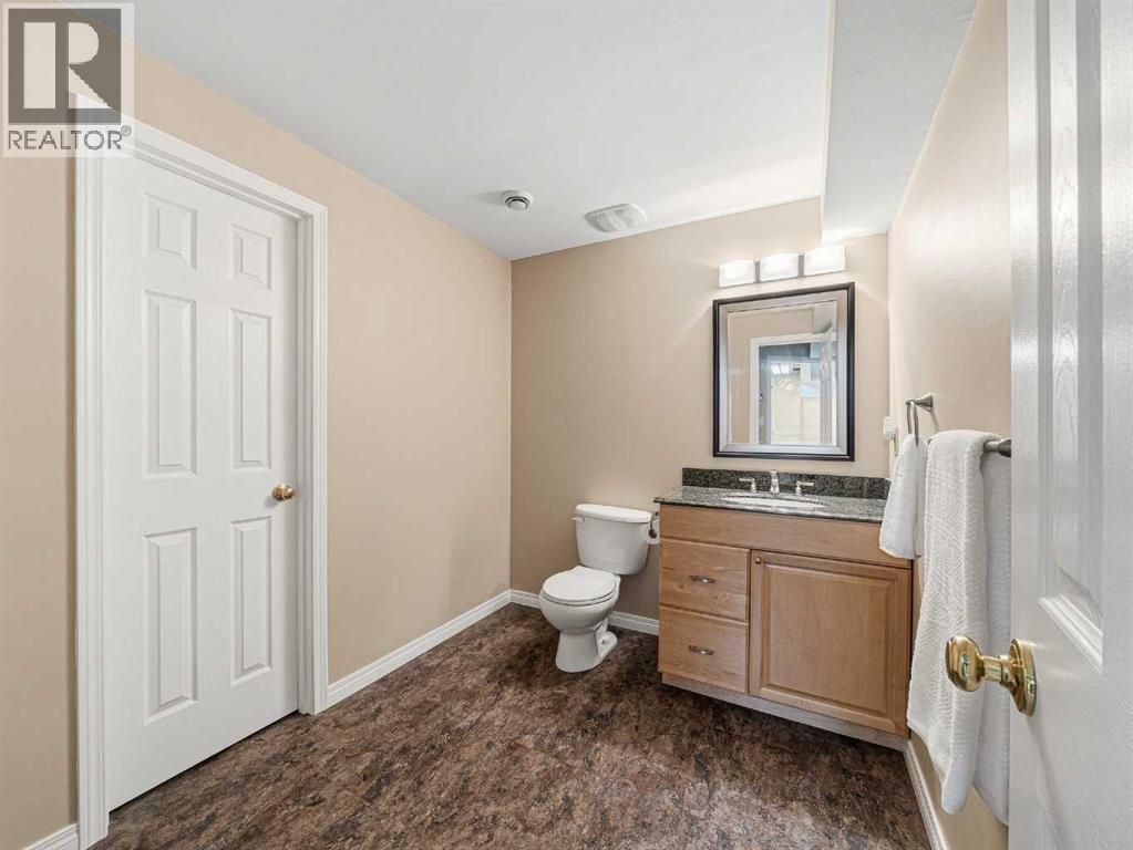 301 Arbour Cliff Close NW - 23