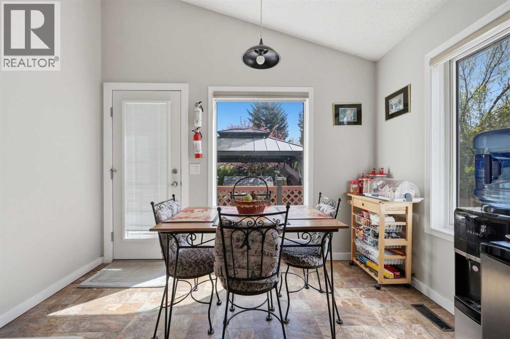 7 Chaparral Road SE - 19