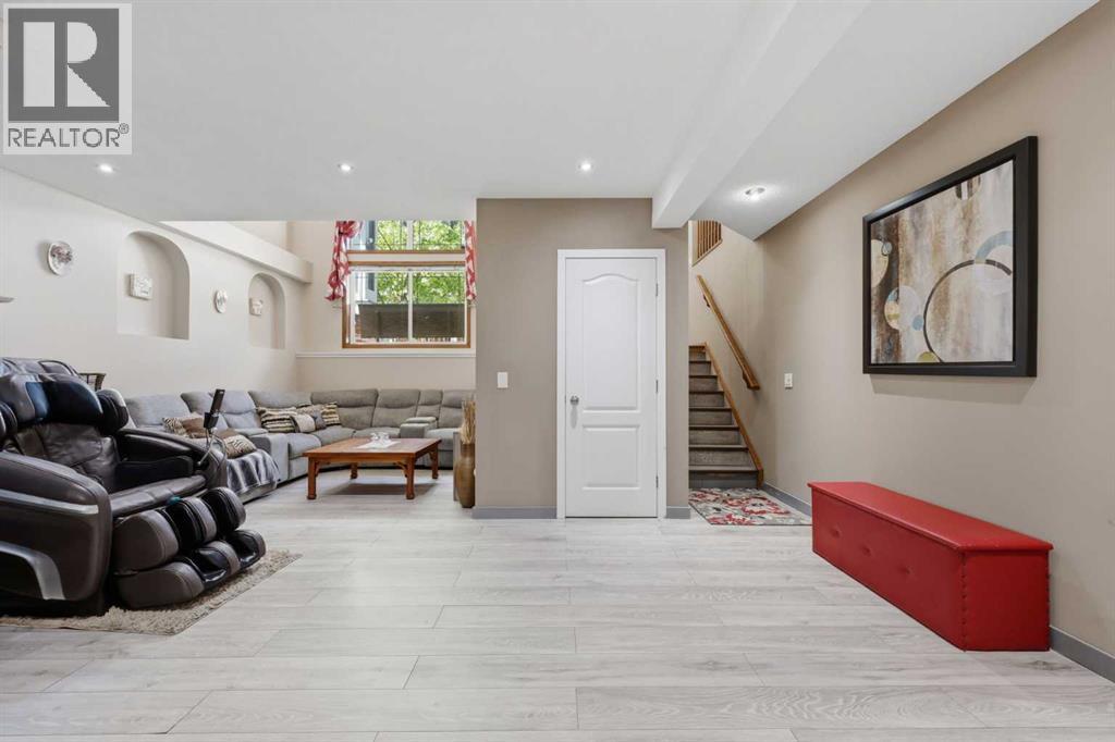7 Chaparral Road SE - 28