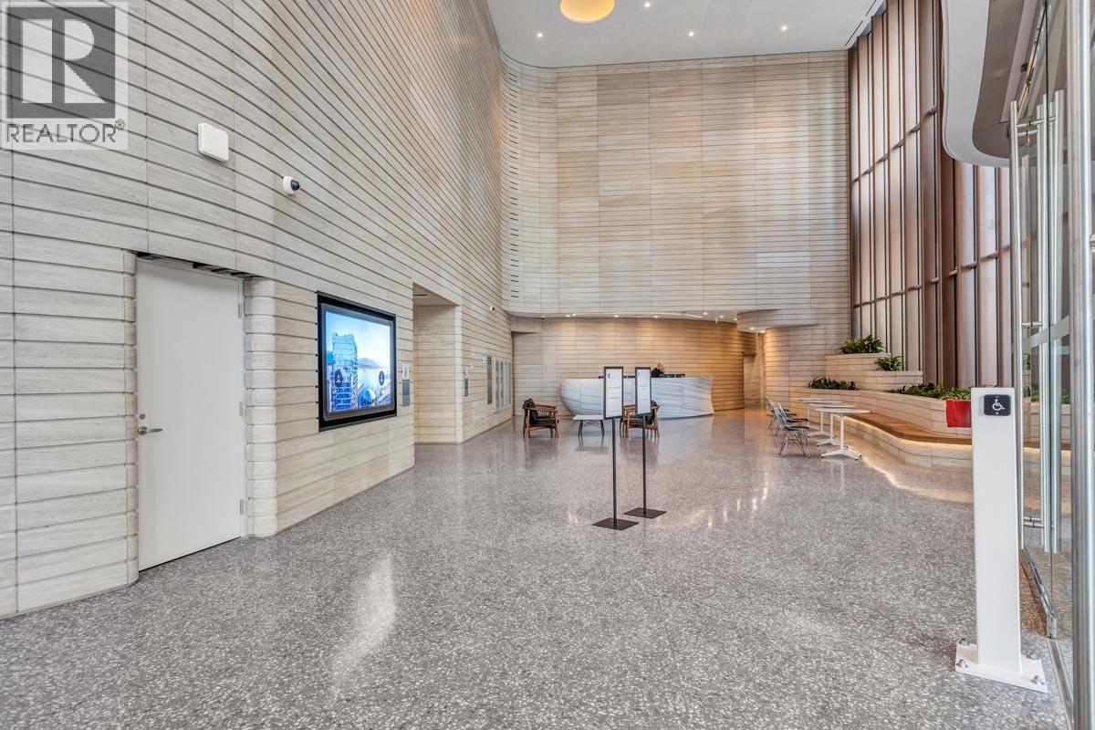 540 320 GRANVILLE STREET, Vancouver — photo 3