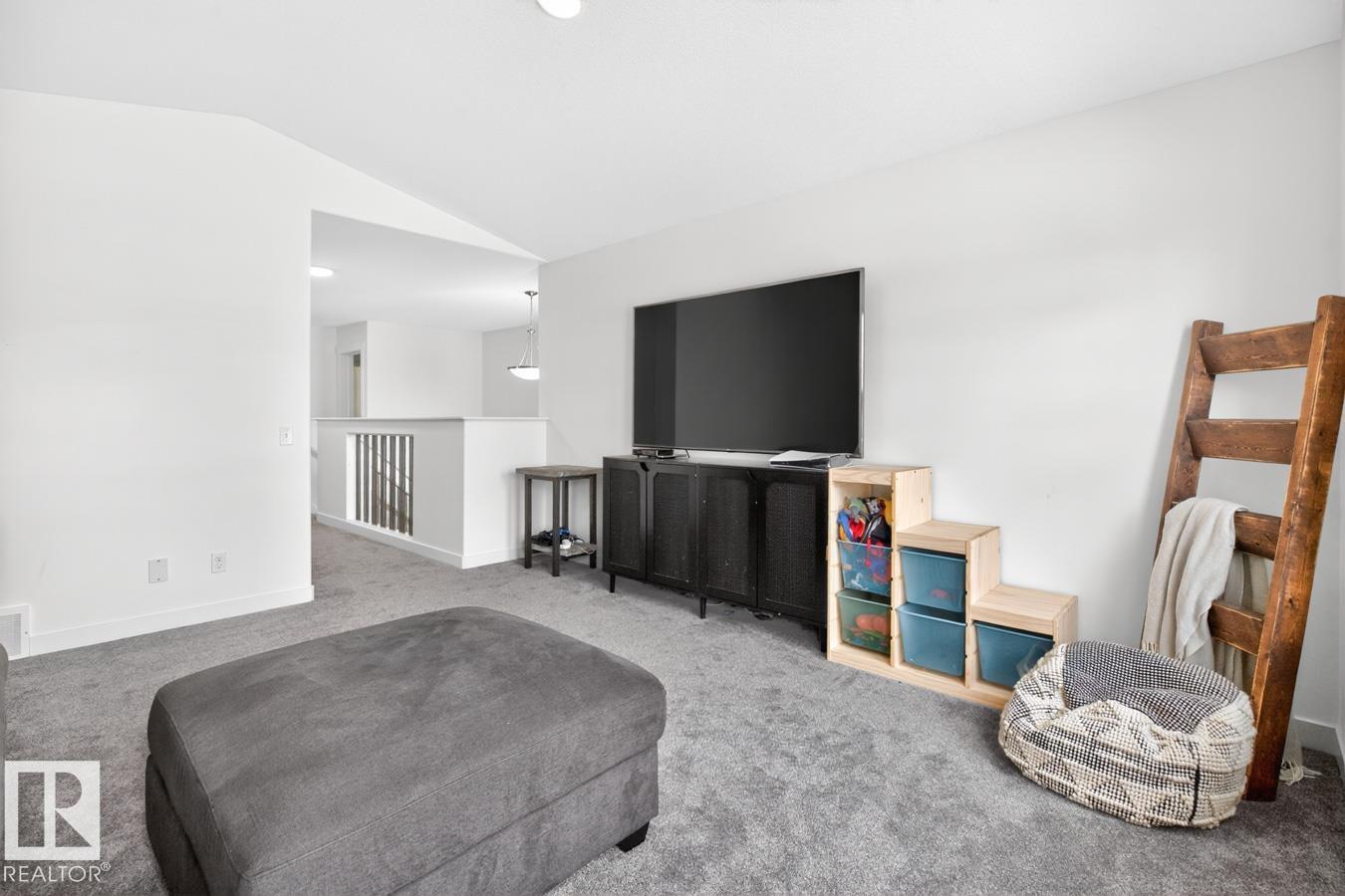 7583 ELLESMERE WY - 22