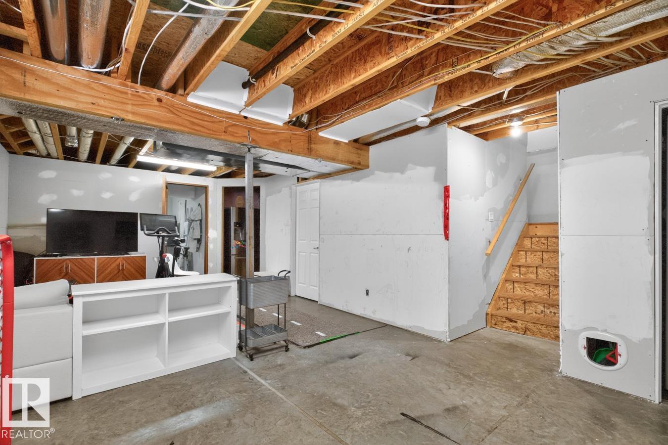7583 ELLESMERE WY - 33