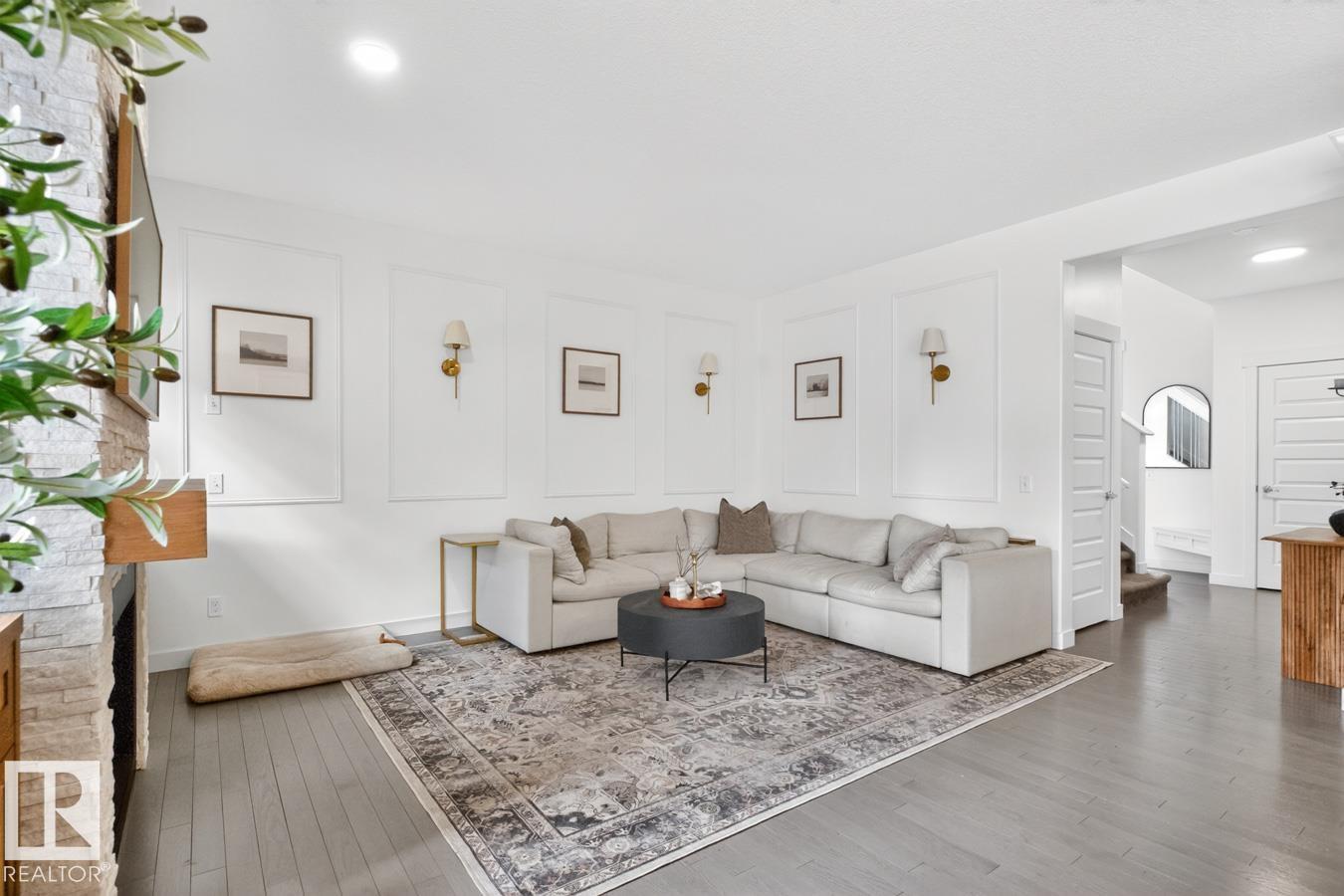 7583 ELLESMERE WY - 6