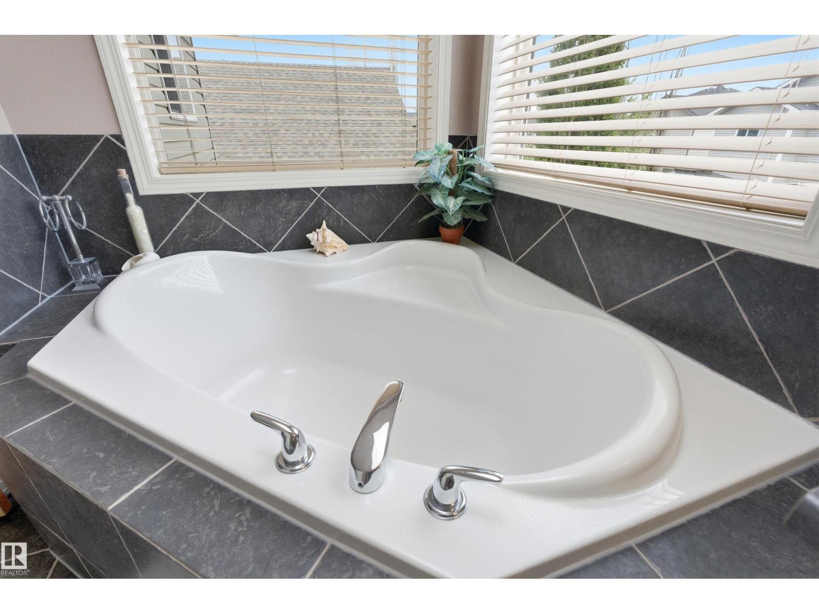 7307 SINGER WY NW - 27