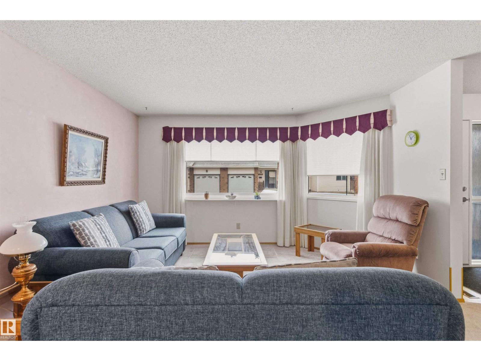 10670 153 AV NW - 9