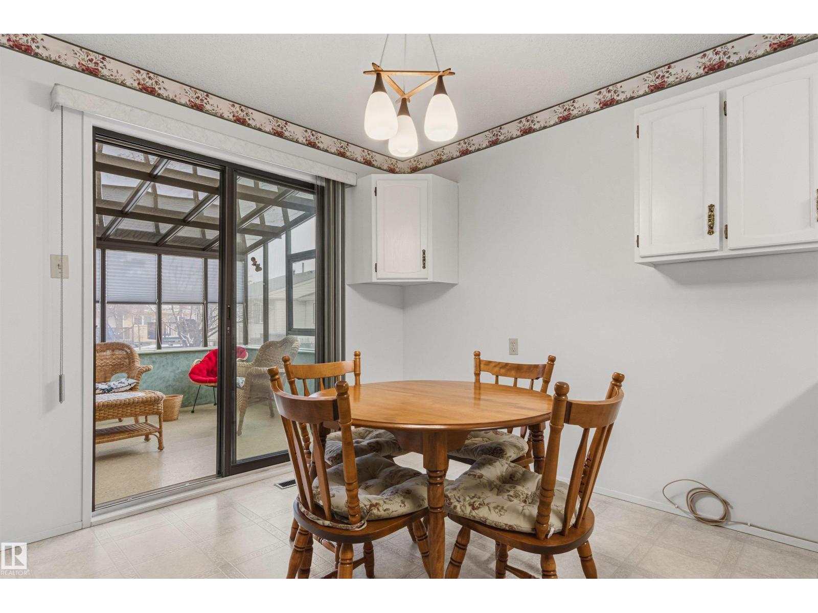 10670 153 AV NW - 20