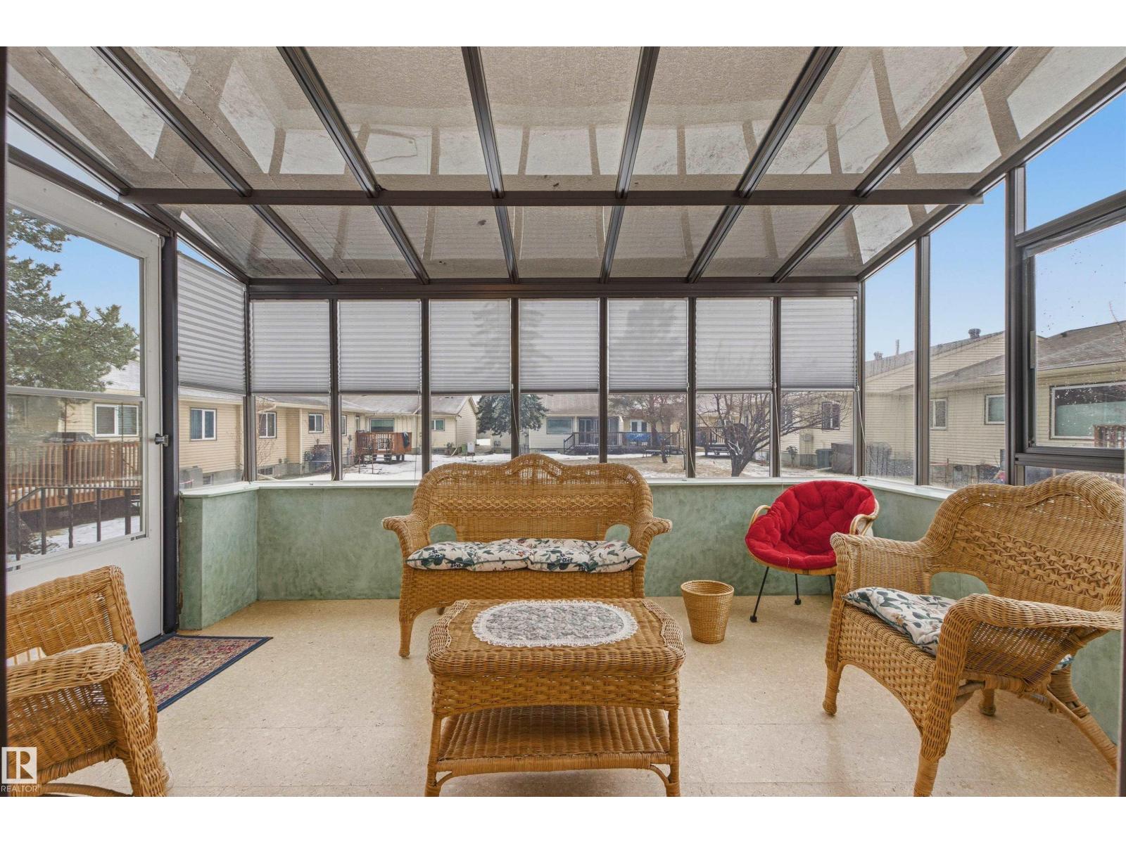10670 153 AV NW - 24