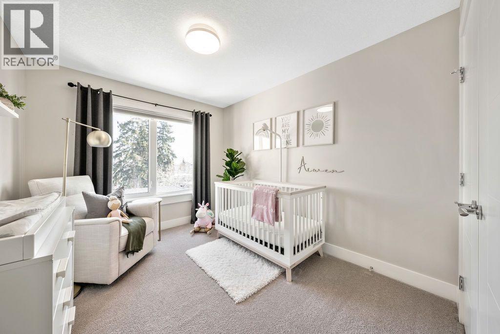 1126 40 Street SW - 20