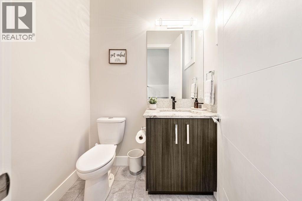 1126 40 Street SW - 13